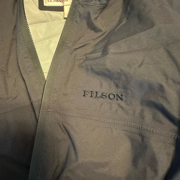 Black Men’s Filson Fishing Jacket (small) - Picture 6 of 6